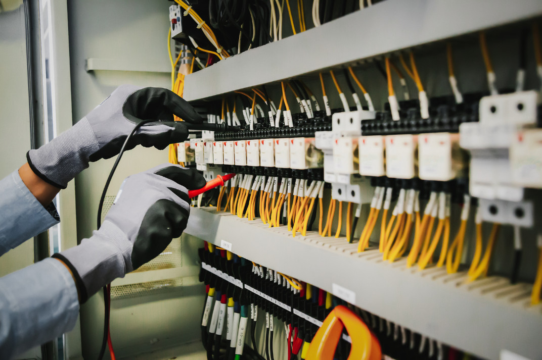 Flavin Electric commercial electrical panel upgrade, Chicago